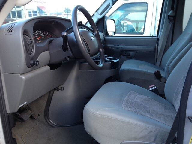 2006 Ford E-Series E-350 SD XLT