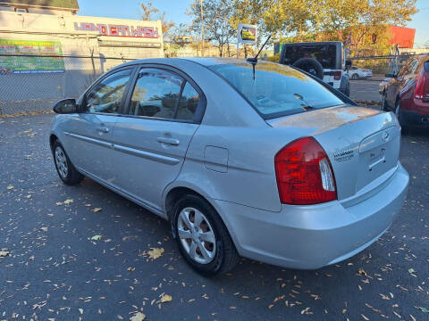 2009 Hyundai Accent GLS