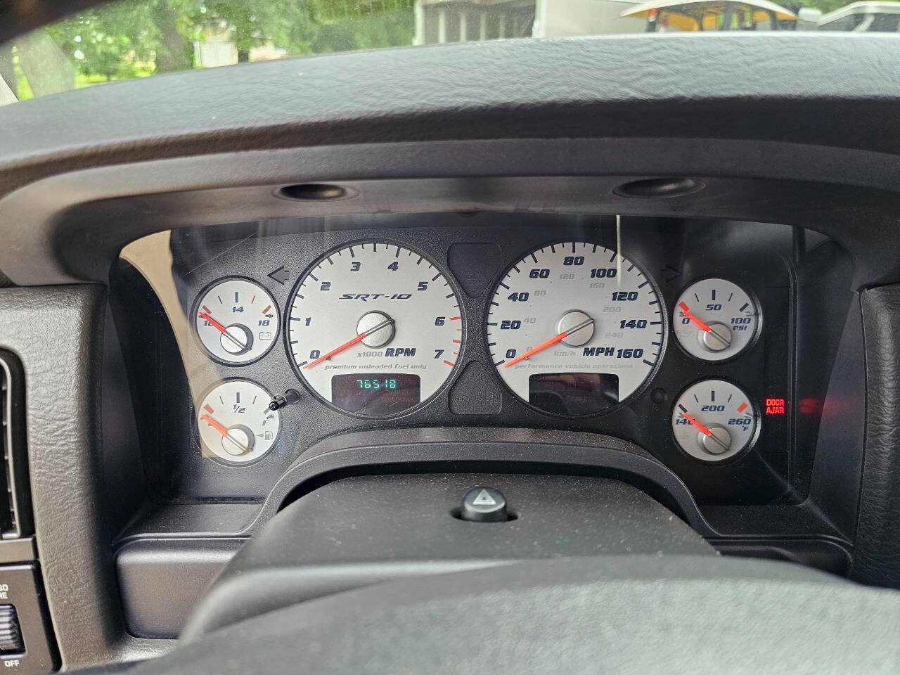 2005 Dodge Ram 1500 SRT-10 38