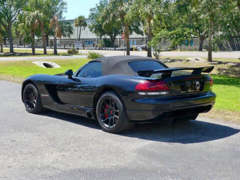 2004 Dodge Viper SRT-10