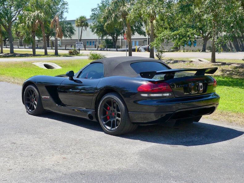 2004 Dodge Viper SRT-10