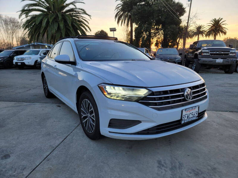 2019 Volkswagen Jetta SE photo 2