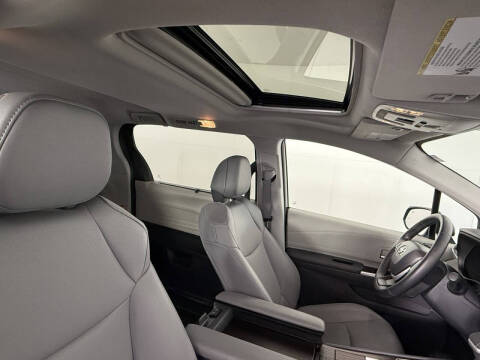 2022 Toyota Sienna XLE 7-Passenger