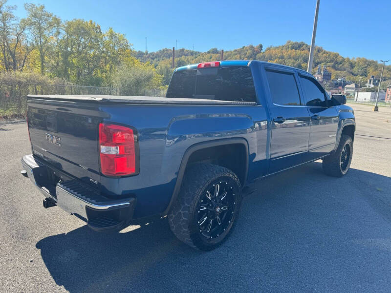 2017 GMC Sierra 1500 SLE photo 3