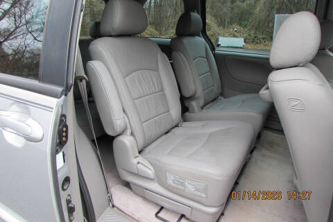 2003 Mazda MPV ES