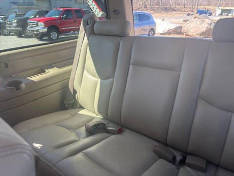 2004 Chevrolet Suburban 1500 LT