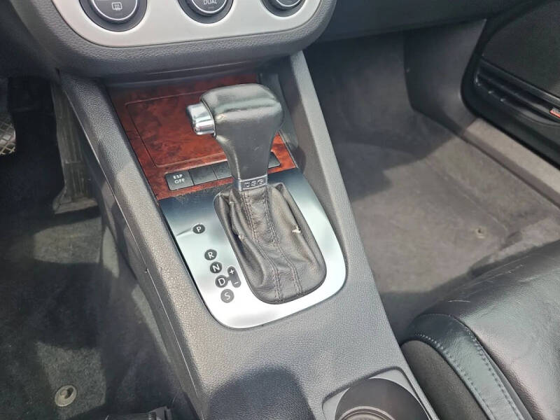 2009 Volkswagen Eos Lux