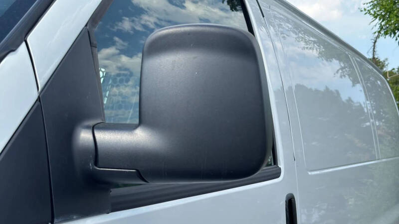 2025 Chevrolet Express 2500