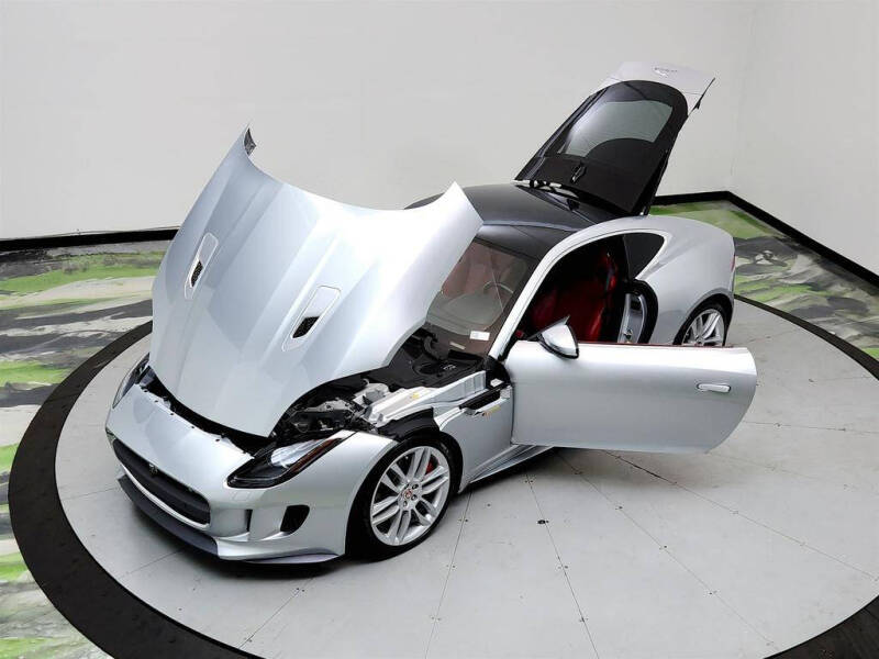 2016 Jaguar F-TYPE R