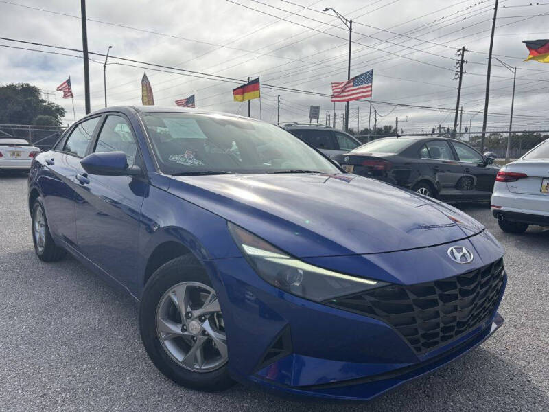 2022 Hyundai Elantra SE's photo