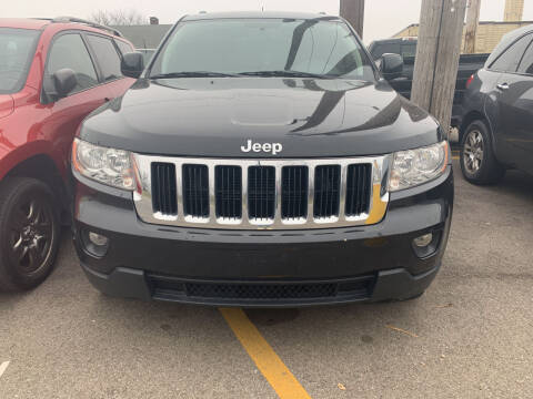 2011 Jeep Grand Cherokee for sale at Ideal Cars in Hamilton OH