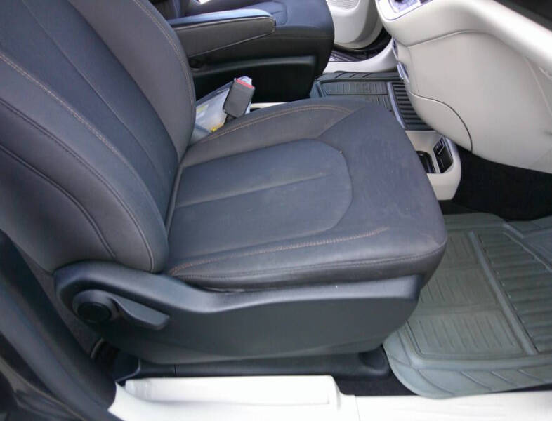 2017 Chrysler Pacifica LX