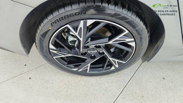 2025 Kia K5
