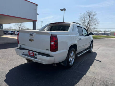 2011 Chevrolet Avalanche LTZ