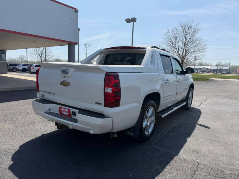 2011 Chevrolet Avalanche LTZ