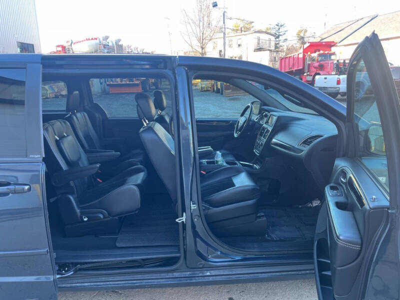 2014 Dodge Grand Caravan SXT