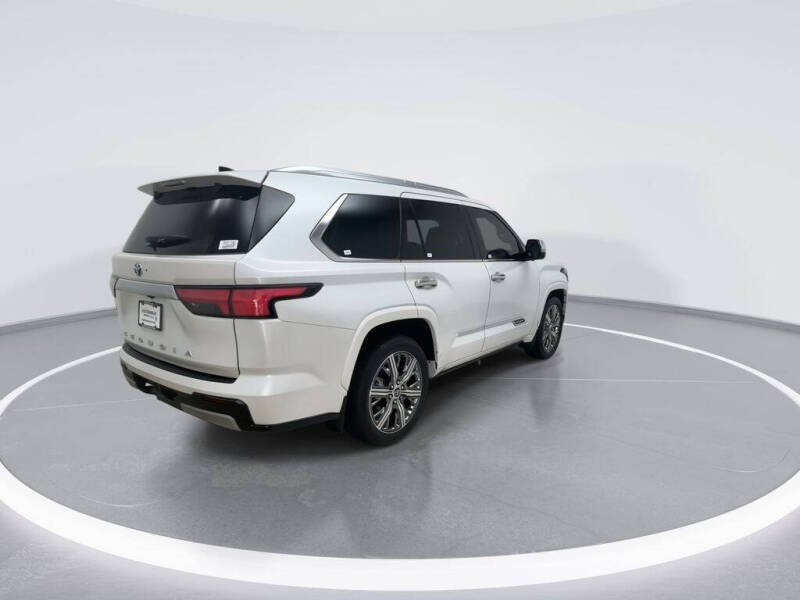 2023 Toyota Sequoia Capstone