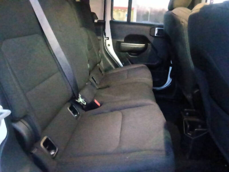 2023 Jeep Gladiator Sport