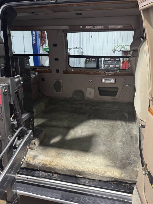 2002 Ford E-Series