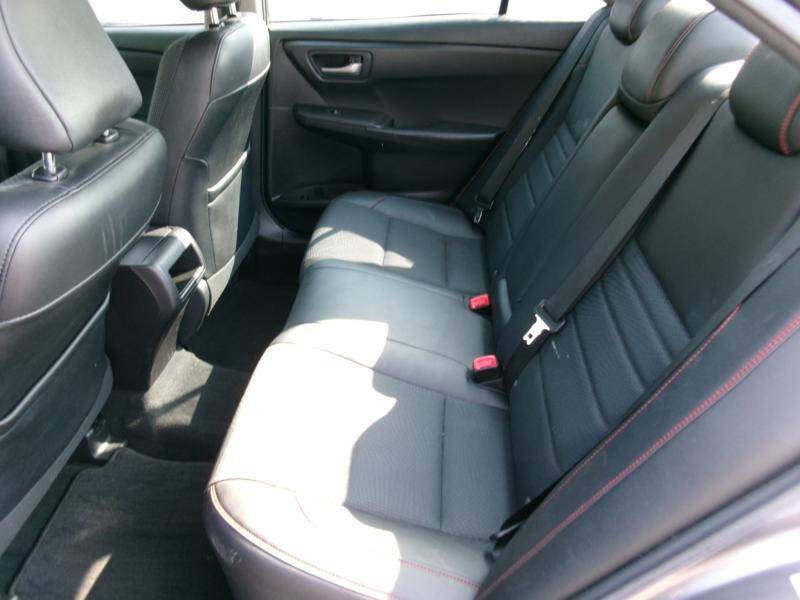 2017 Toyota Camry SE