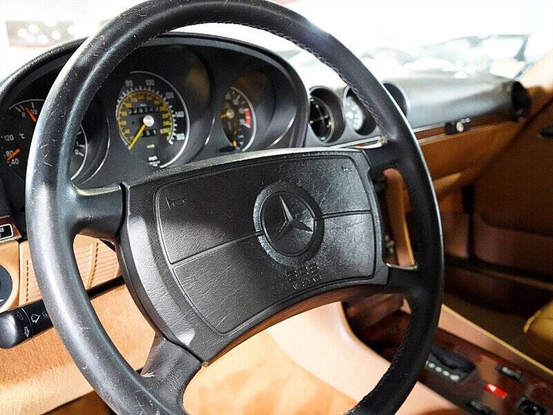 1989 Mercedes-Benz 560-Class 44