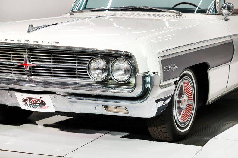 1962 Oldsmobile Starfire