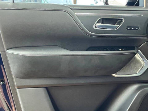 2025 Infiniti QX80 Sensory