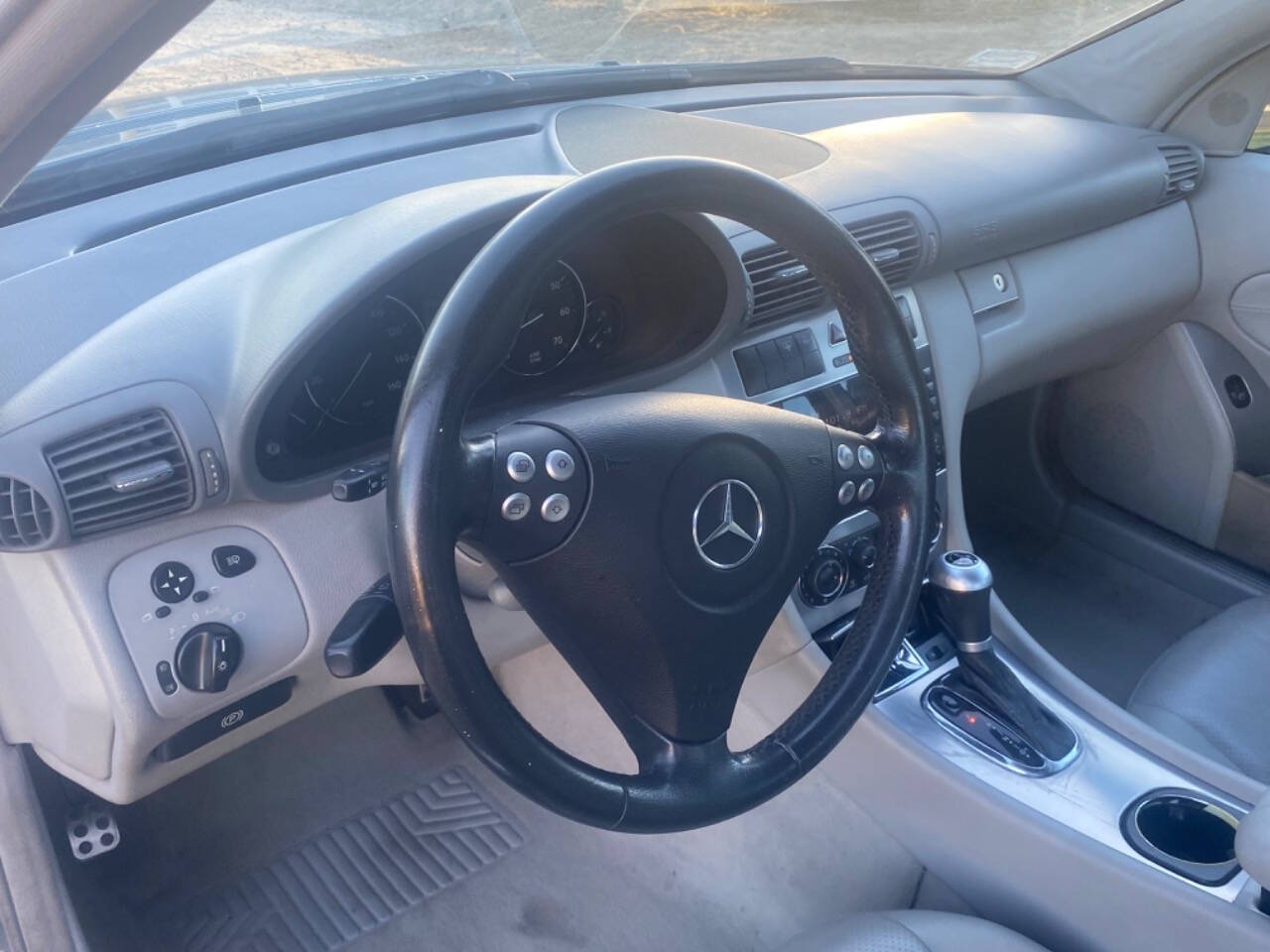 2005 Mercedes-Benz C-Class for sale at GLOBAL VEHICLE EXCHANGE LLC in Somerton, AZ