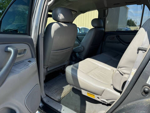 2003 Toyota Sequoia SR5