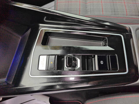 2023 Volkswagen Golf GTI 40th Anniversary Edition