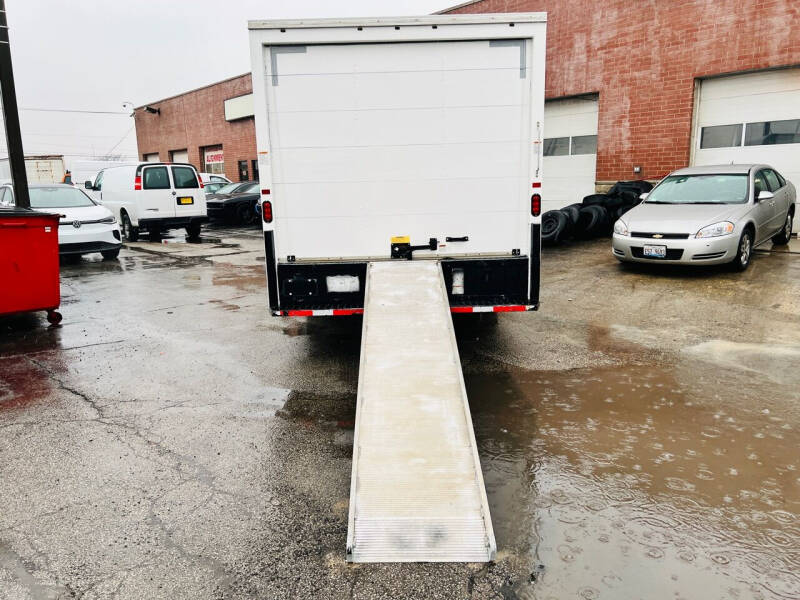 2017 Ford E-Series E-350 SD