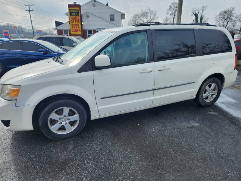 2010 Dodge Grand Caravan SXT's photo