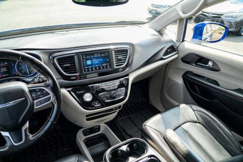 2020 Chrysler Pacifica Touring L