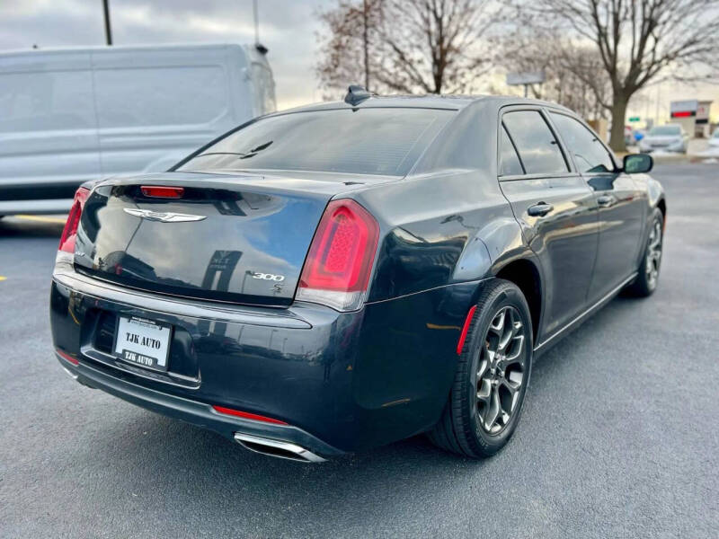 2017 Chrysler 300