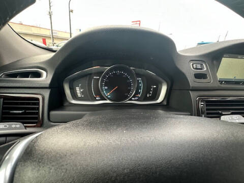 2016 Volvo XC70 T5 Premier