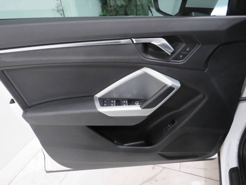 2021 Audi Q3 quattro Premium 40 TFSI