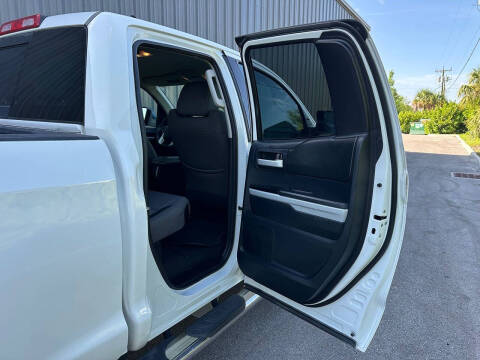 2014 Toyota Tundra SR5