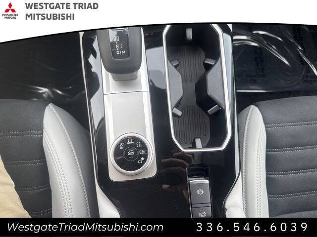 2026 Mitsubishi Outlander SE