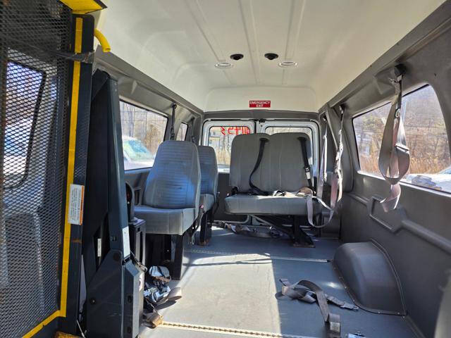2012 Ford E-Series E-350 SD