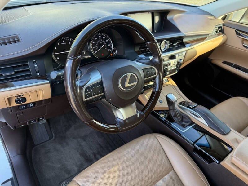 2016 Lexus ES 350