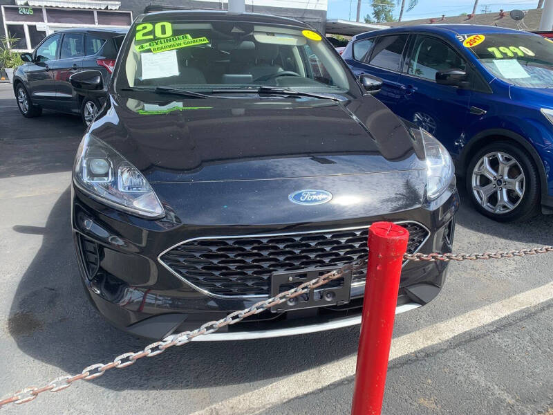 2020 Ford Escape SE