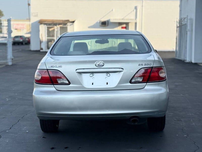 2004 Lexus ES 330