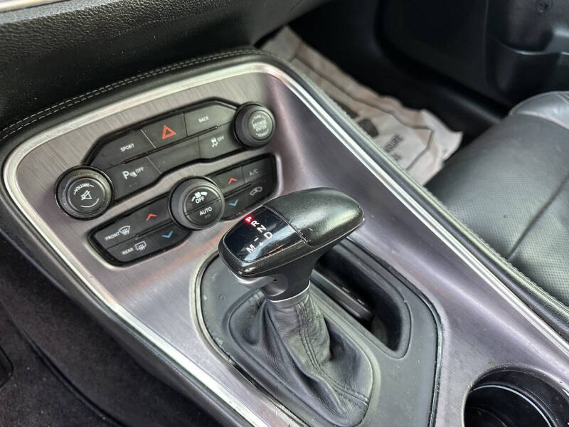 2016 Dodge Challenger R/T Plus