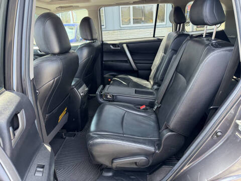 2012 Toyota Highlander SE