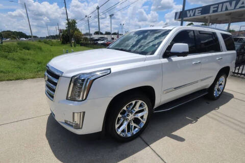 2016 Cadillac Escalade Luxury Collection