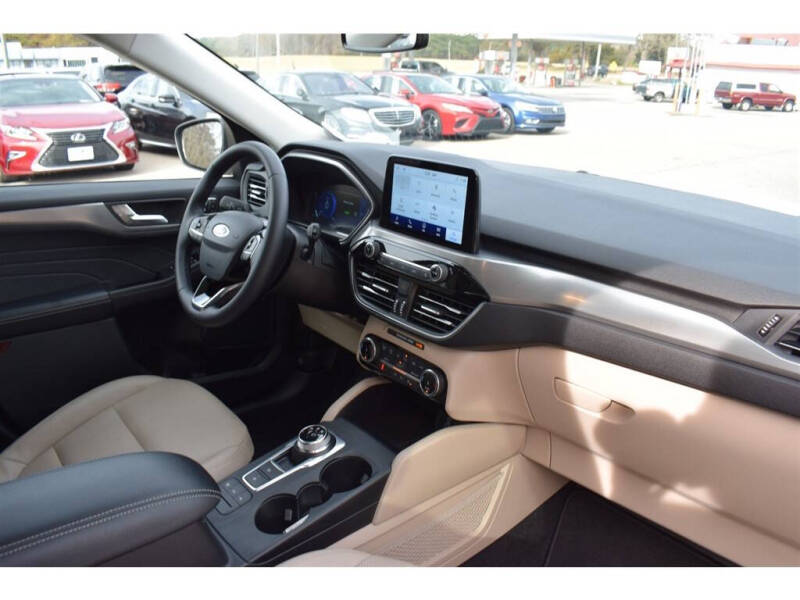 2022 Ford Escape Plug-In Hybrid Titanium