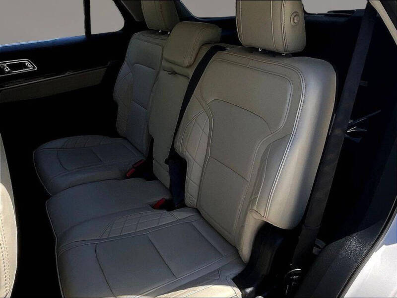 2017 Ford Explorer Platinum