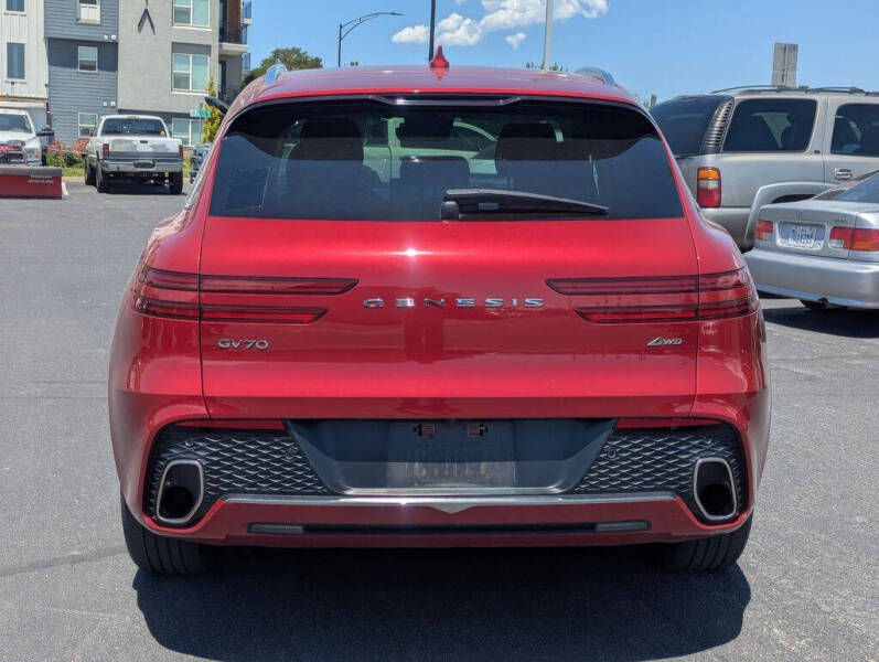 2023 Genesis GV70 2.5T Standard