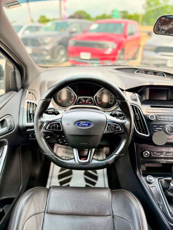 2017 Ford Focus ST