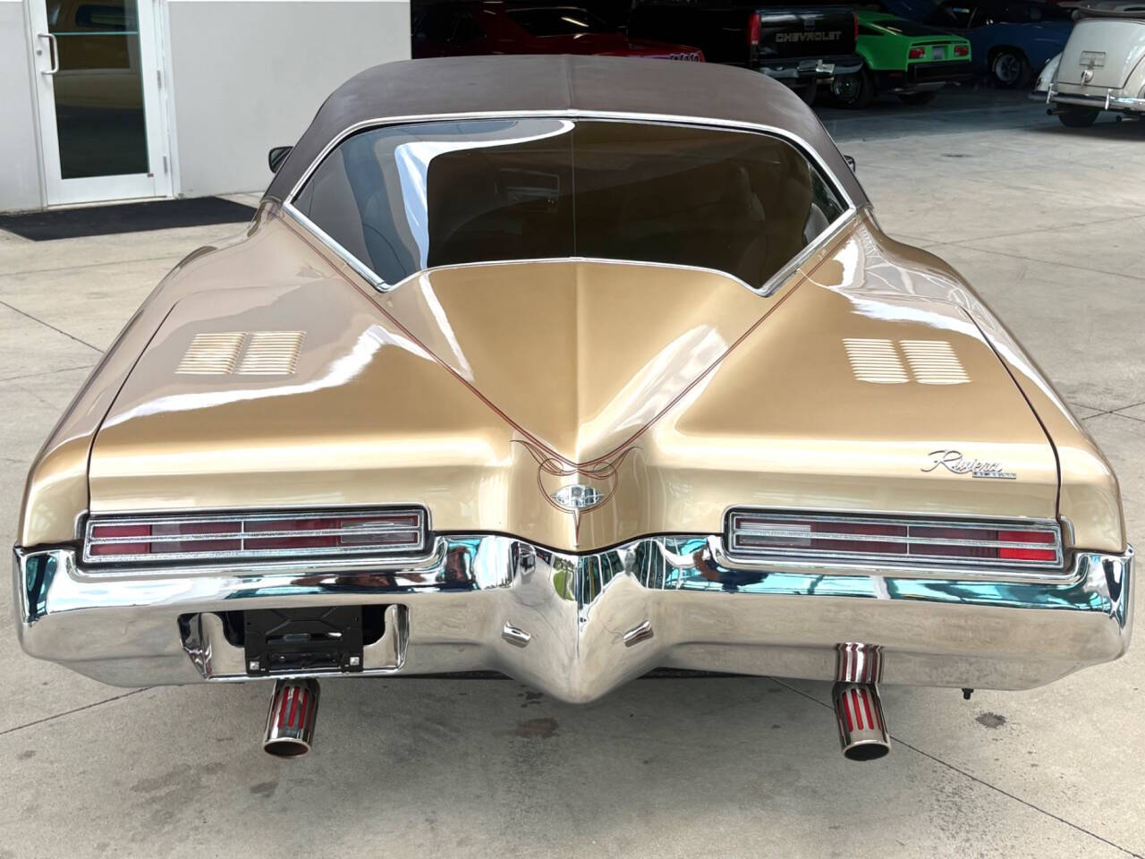 1971 Buick Riviera 8